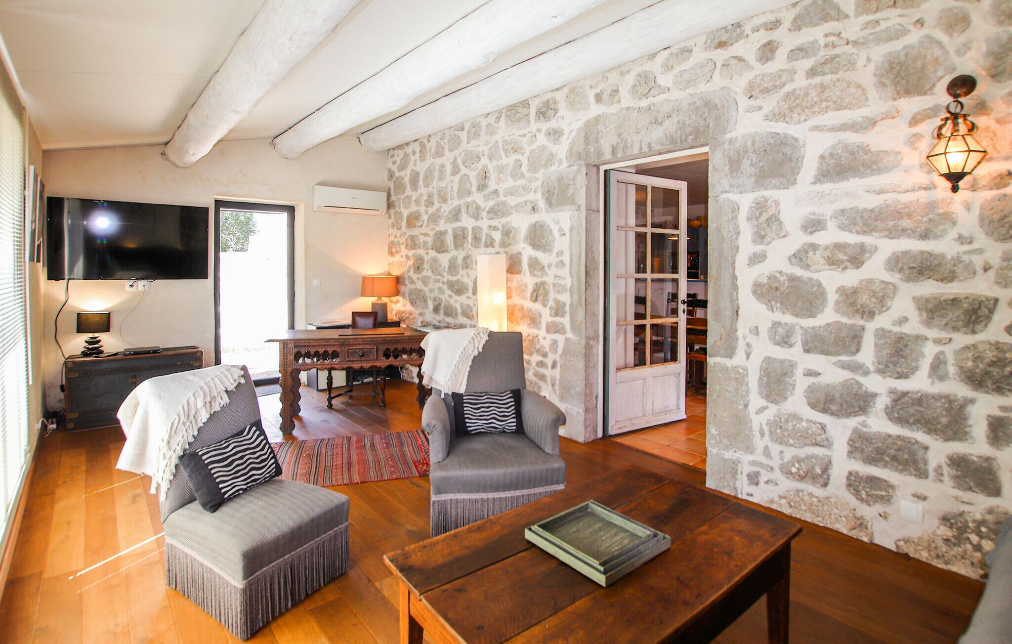 TV connectée, cheminée