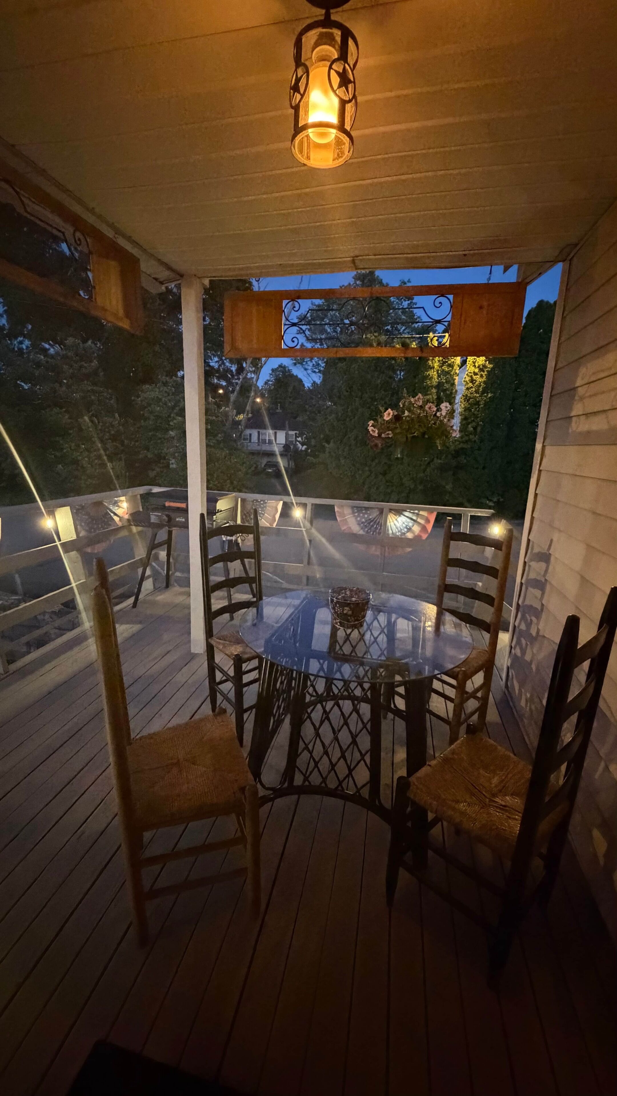 Outdoor dining