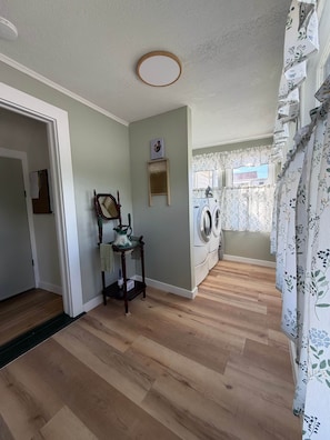 Interior - Cannon House Retreat (Fayetteville)