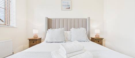 WiFi, bed sheets