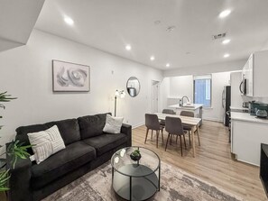 Apartment, 2 Schlafzimmer | Wohnbereich