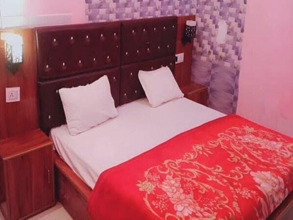 Deluxe Room, Balcony, Garden View | Free WiFi