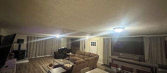 Spacious 7-bedroom in the Town of Milford. Near Cooperstown, NY