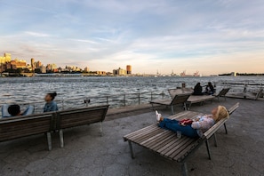Terrace/patio - Blueground | Financial District, rooftop pool, nr Brooklyn Bridge (New York)