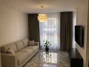 Studio tiện nghi đơn giản | Khu phòng khách