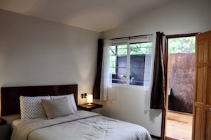 Classic Room, Balcony, Courtyard View | Individually decorated, individually furnished, laptop workspace