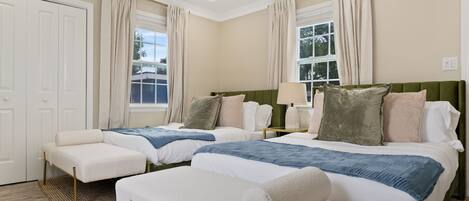 3 bedrooms, iron/ironing board, free WiFi, bed sheets