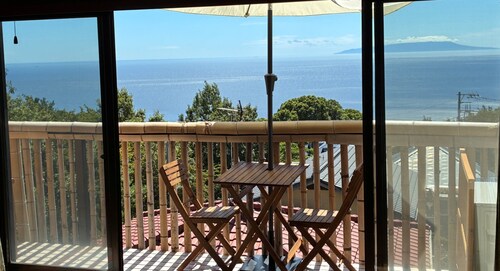 Pacific Panorama: A Sunny and Spacious 3-Story House Just 1 Hour from Tokyo.