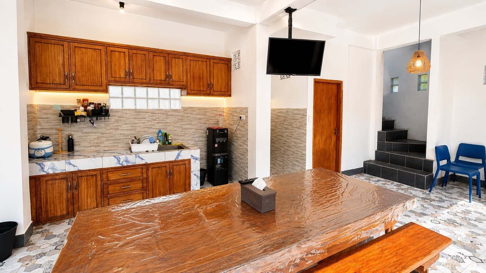 Villa, vistas a la piscina | Cocina privada | Frigorífico, microondas y placa de cocina