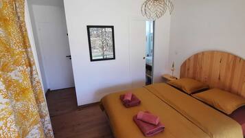 4 habitaciones, tabla de planchar con plancha y wifi gratis