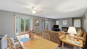 House (3 Bedrooms) | Interior - Powder Pass by Avantstay Heated Pool + Game Lounge Pool Table + Foosball (North Creek)