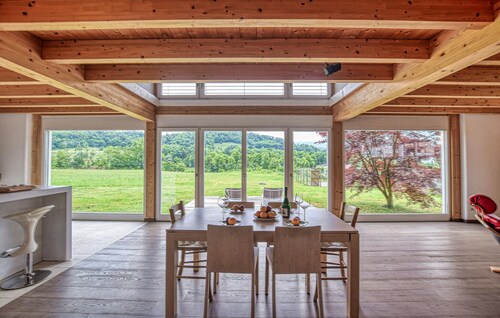 2 bedroom gorgeous home in Feltre