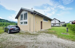 Exterior - Gorgeous home in Feltre with house a mountain view (Feltre)