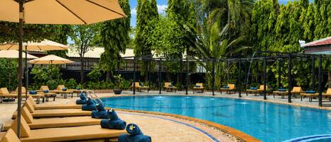 Outdoor pool, open 9:00 AM to 9:00 PM, pool umbrellas, sun loungers