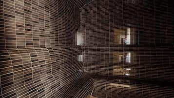 Couples treatment room(s), sauna, hot tub, steam room, body treatments