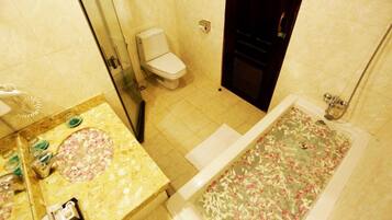 Superior Double or Twin Room, City View | Bathroom | Free toiletries, hair dryer, bathrobes, slippers