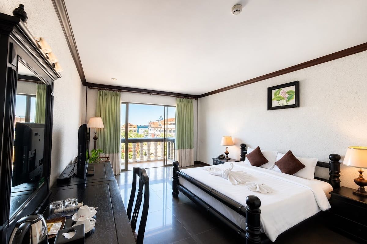 In-room safe, individually decorated, individually furnished, desk