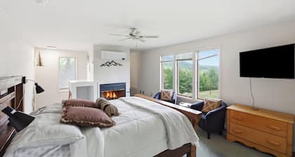 Little Cloud by Avantstay Indoor Heated Pool + Game Lounge Near Gore Mtn