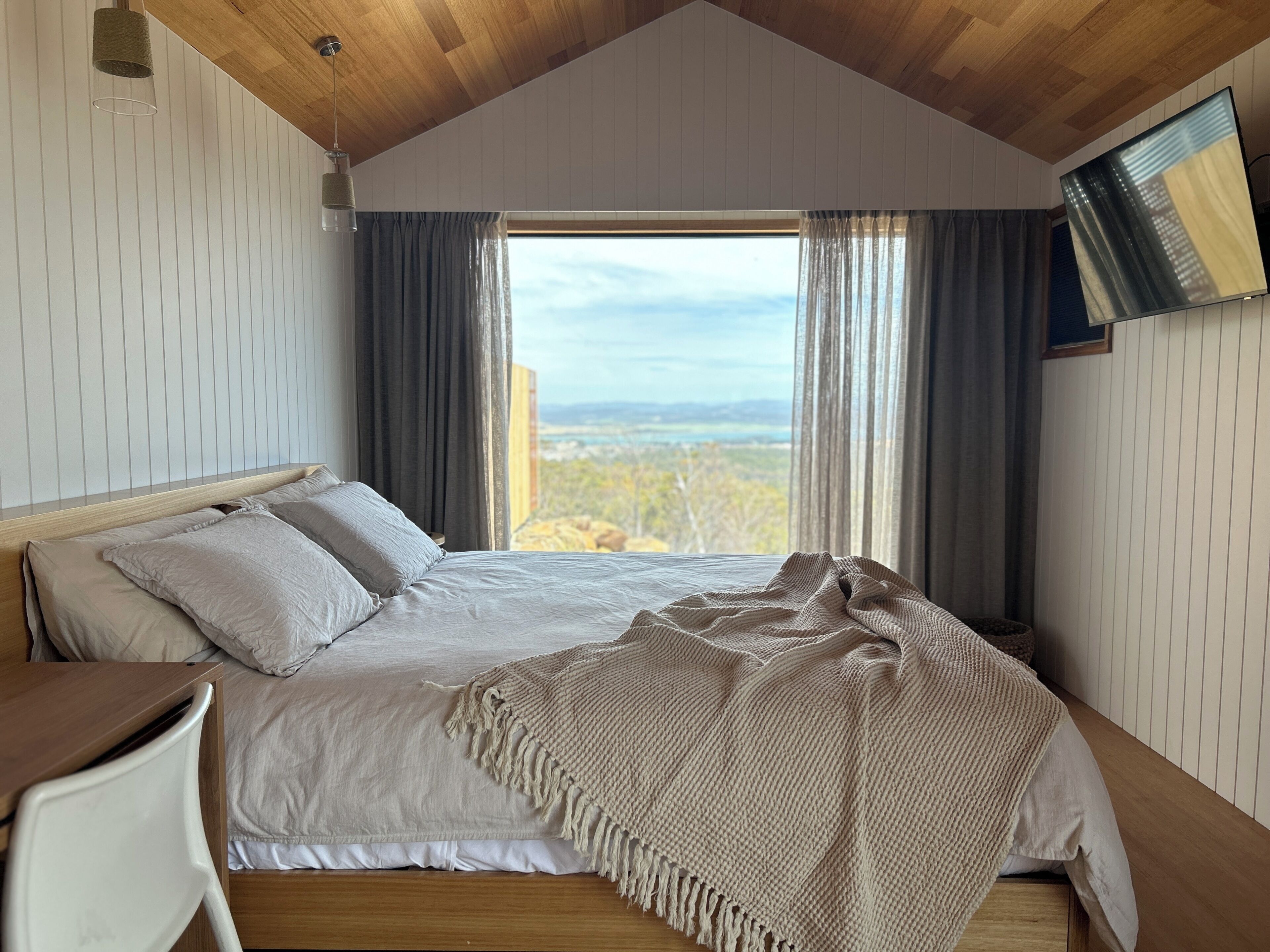 Ferros/tábuas de passar roupa, Wi-Fi, roupa de cama