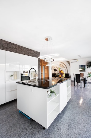 Ferienhaus, 4 Schlafzimmer, eigener Pool | Innenbereich