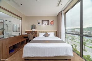Basic Double Room, City View | Free WiFi - Solaya hotel (Van Don)