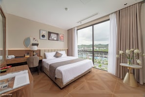Basic Double Room, City View | Free WiFi - Solaya hotel (Van Don)