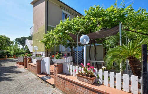 2 bedroom nice apartment in Rosignano Solvay