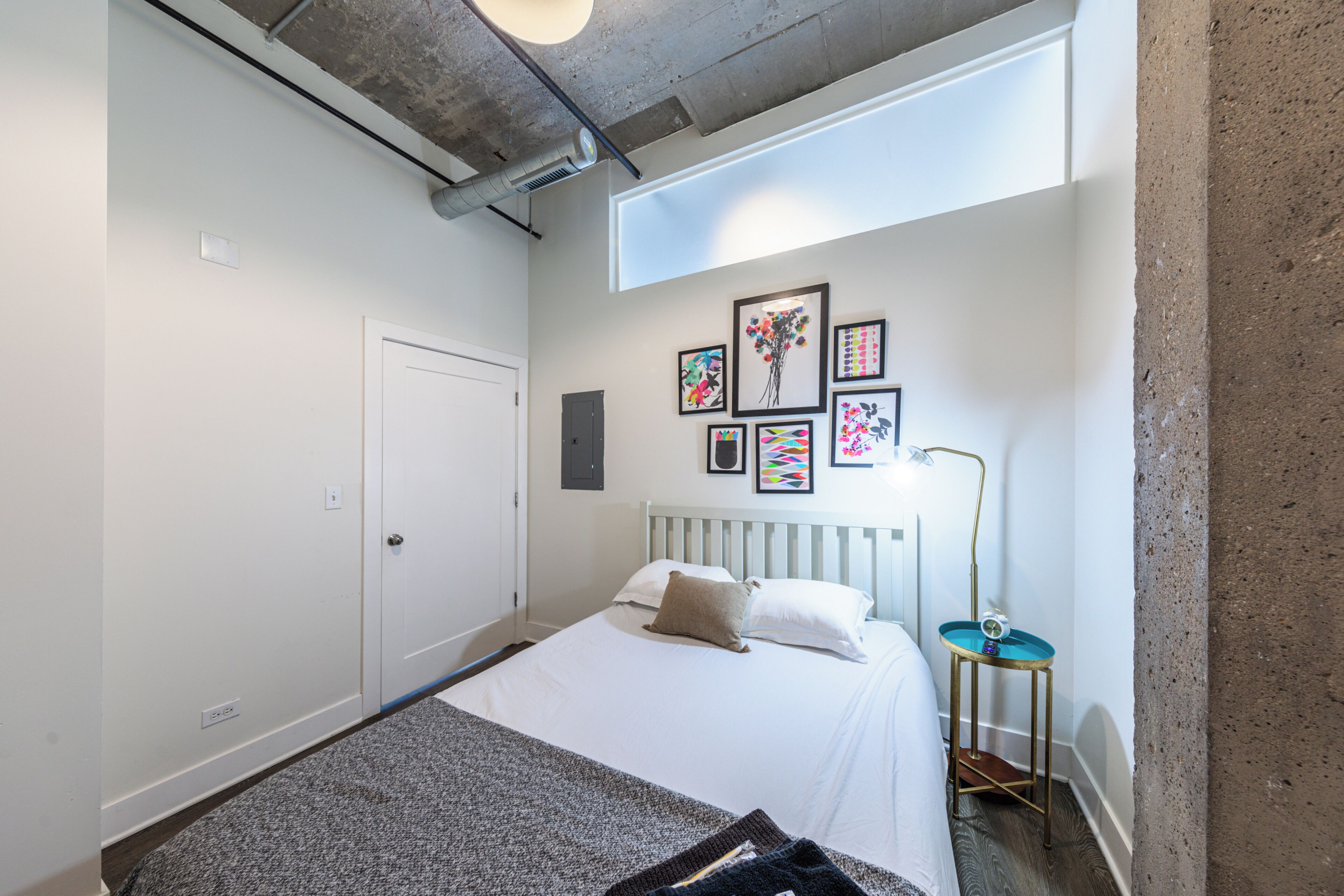 2 habitaciones, tabla de planchar con plancha y wifi gratis 