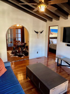 Smart TV, fireplace, computer monitors, printers