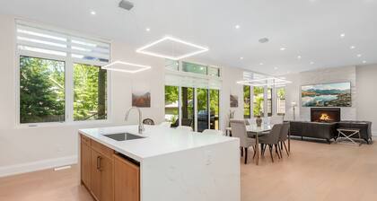 Modern Luxury Home | Minutes to Bronte Harbour & Downtown Oakville