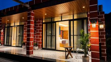 Deluxe Room, Balcony, Mountain View | Terrace/patio