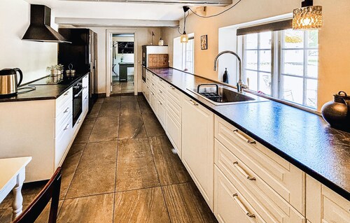 6 bedroom gorgeous home in Ribe
