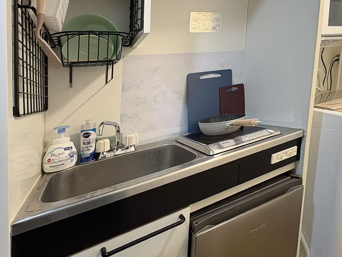 Fridge, stovetop, cookware/dishes/utensils