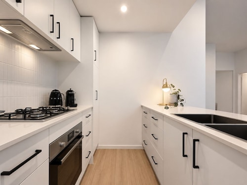 Moonee Ponds Luxe by Ready Set Stay