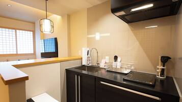Apartemen, Beberapa Tempat Tidur, Bebas Asap Rokok | Dapur pribadi | Lemari es, microwave, kompor, dan peralatan masak/sendok-piring