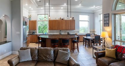 Hill Country Villa