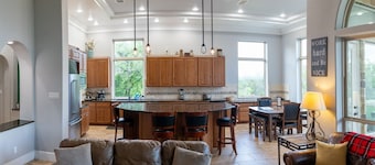 Hill Country Villa