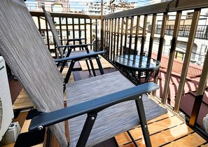 Property grounds - 15 minutes to Asakusa / 9-minute walk from the nearest station / Maximum capacity: 14 guests / Entire property rental / Luxury designer villa / Parking lot next door (台東区)