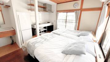 3 slaapkamers, een strijkplank/strijkijzer, reisbedje, gratis wifi