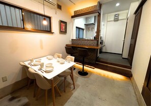 Dining - Vrbo Property (台東区)