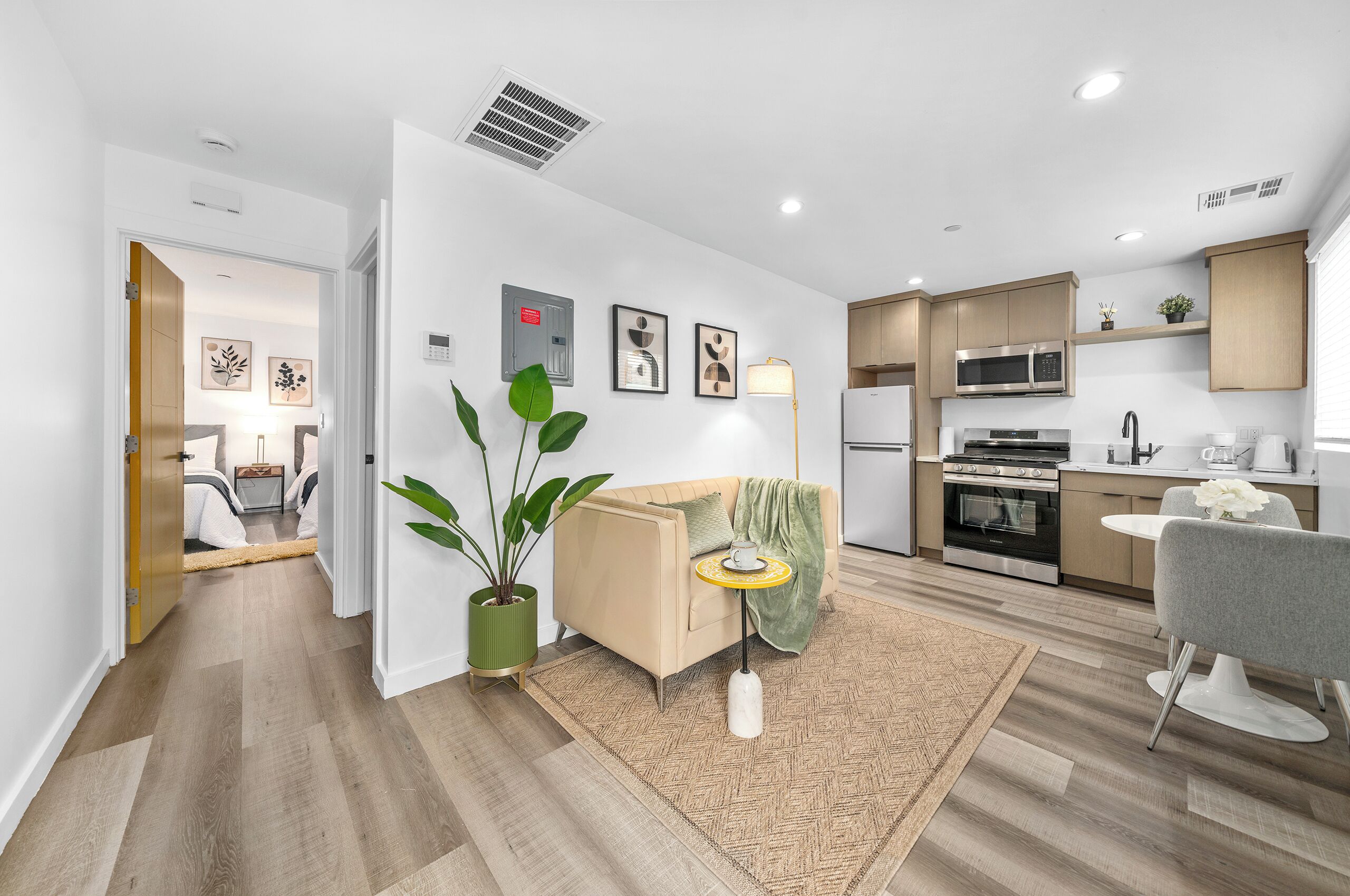 Apartment, 4 Bedrooms, Private Bathroom | Interior