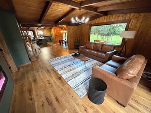 Smart TV - 3-bedroom cabin in delightful Seeley Lake with cozy charm (Seeley Lake)