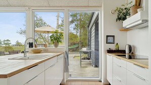 Kaffetrakter/tekoker, kjøleskap, mikrobølgeovn og ovn