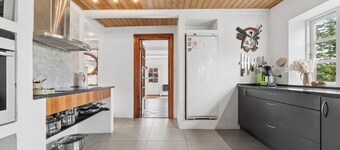Large charming house for 12 guests