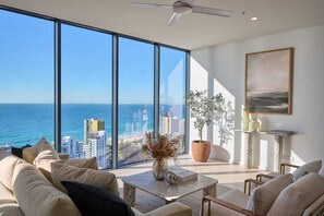 Living area - Amaya (Broadbeach)
