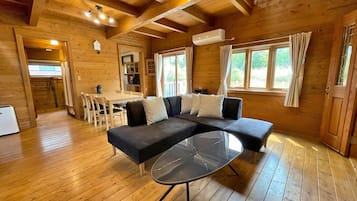 Villa, Garden View | Living area