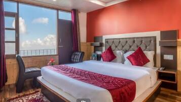In-room safe, soundproofing, free WiFi