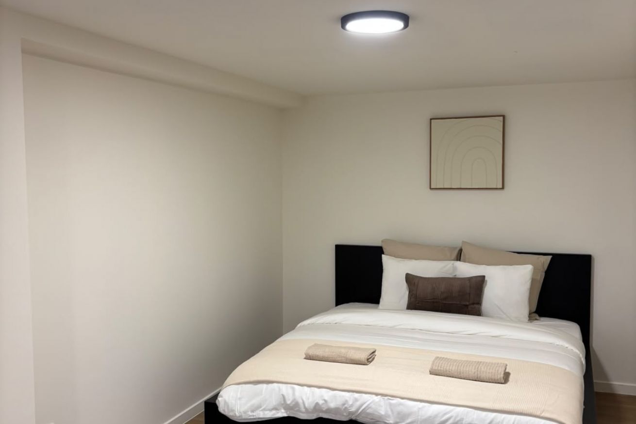 1 多间卧室、熨斗/熨衣板、免费 WiFi、床单