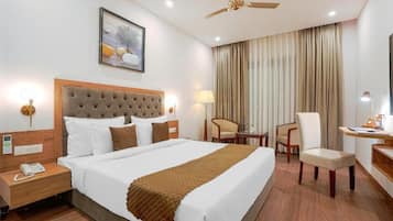 Deluxe Double Room, Balcony, Mountain View | Soundproofing