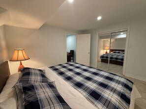 House, 1 Bedroom | 1 bedroom - Entire Privatesuite Separate Entrance Free Parking (Richmond Hill)